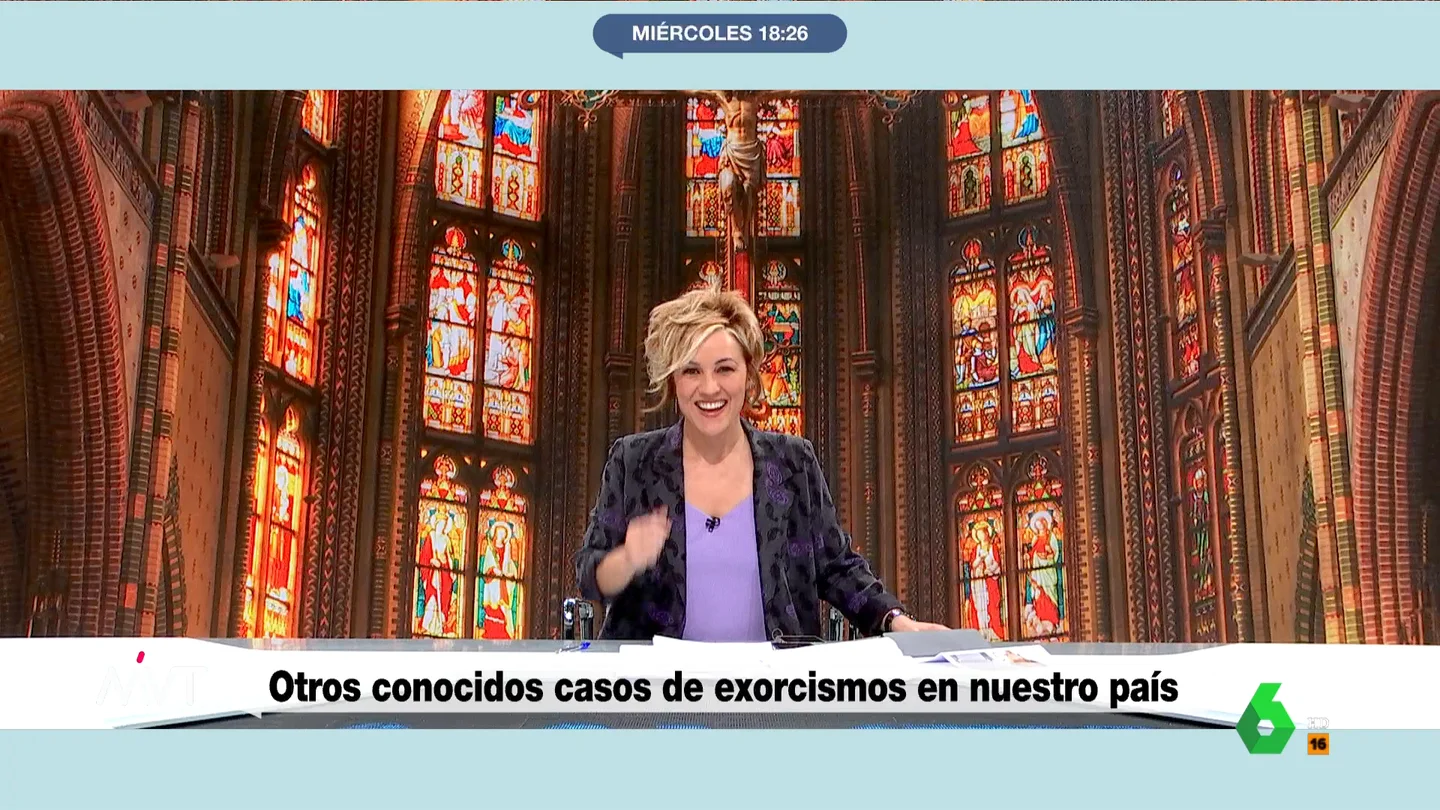 La 'amenaza' de Cristina Pardo en Más Vale Tarde: "Voy a ver si le hago un exorcismo a Elisa Beni para que la tarde trascurra en paz" La 'amenaza' de Cristina Pardo en Más Vale Tarde: "Voy a ver si le hago un exorcismo a Elisa Beni para que la tarde trascurra en paz"
