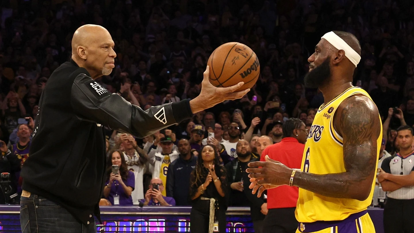 Kareem Abdul Jabbar y LeBron James Kareem Abdul Jabbar y LeBron James