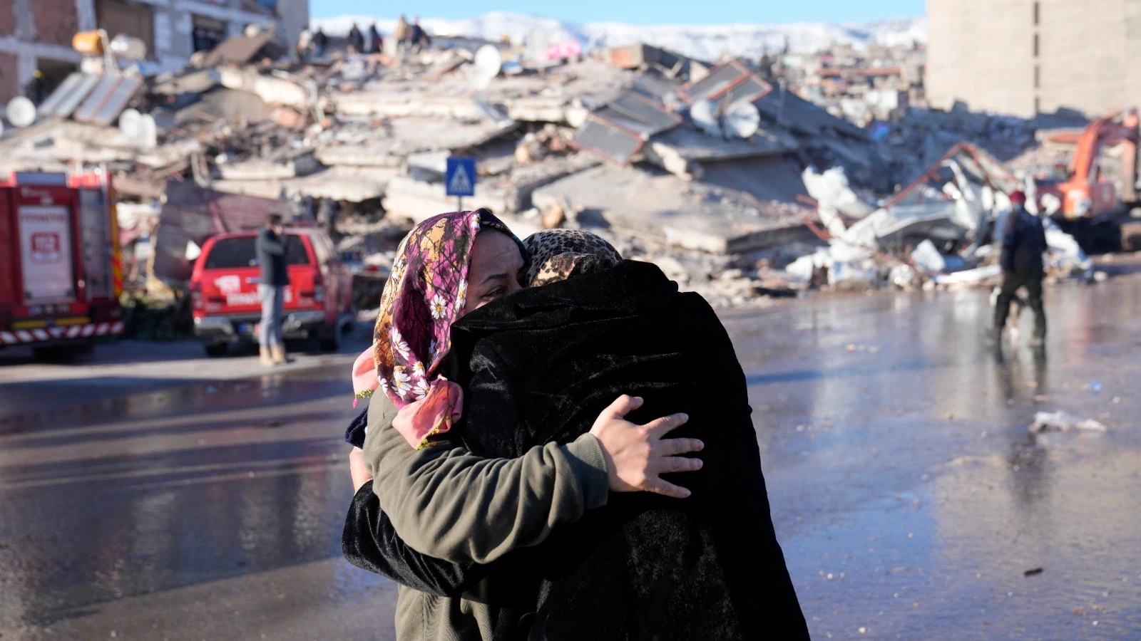 El tiempo se agota en Siria y Turquía: horas críticas para encontrar a los últimos supervivientes