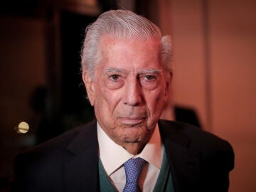Mario Vargas Llosa, hospitalized for Covid-19