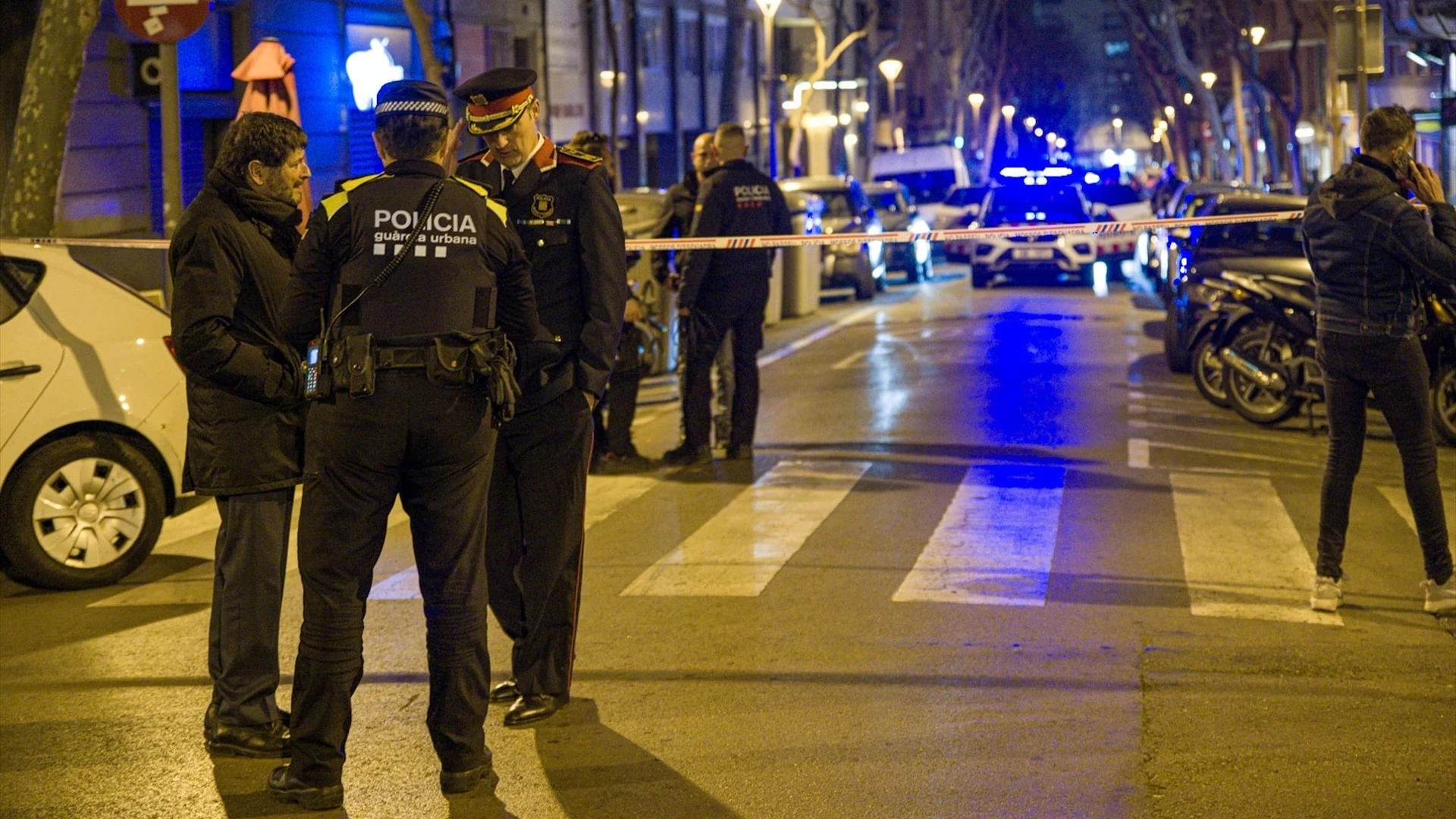 Tres detenidos por el secuestro de tres personas en un inmueble en Barcelona