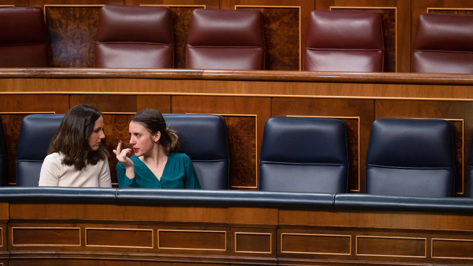 Ione Belarra e Irene Montero en el Congreso de los Diputados