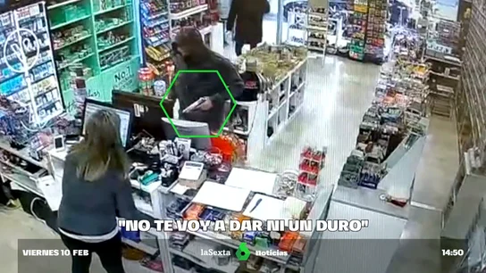 Una estanquera de Granada se planta ante un atracador: "Si tienes huevos, dispara" Una estanquera de Granada se planta ante un atracador: "Si tienes huevos, dispara"