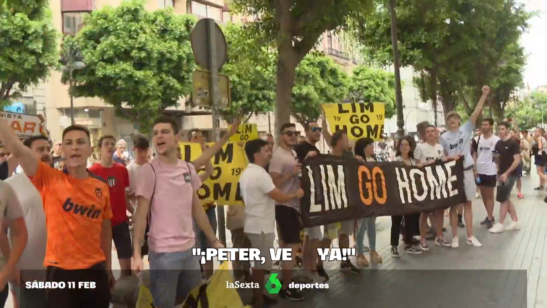 La afición del Valencia se harta: manifestación contra Peter Lim con el equipo en descenso