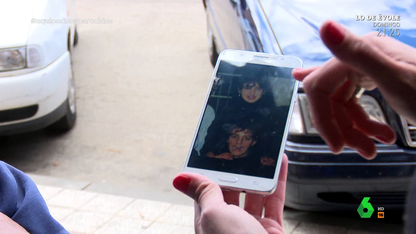Una testigo de la desaparición de las niñas de Aguilar de Campoo las vio subir a un coche: "Hacían autostop" Una testigo de la desaparición de las niñas de Aguilar de Campoo las vio subir a un coche: "Hacían autostop"