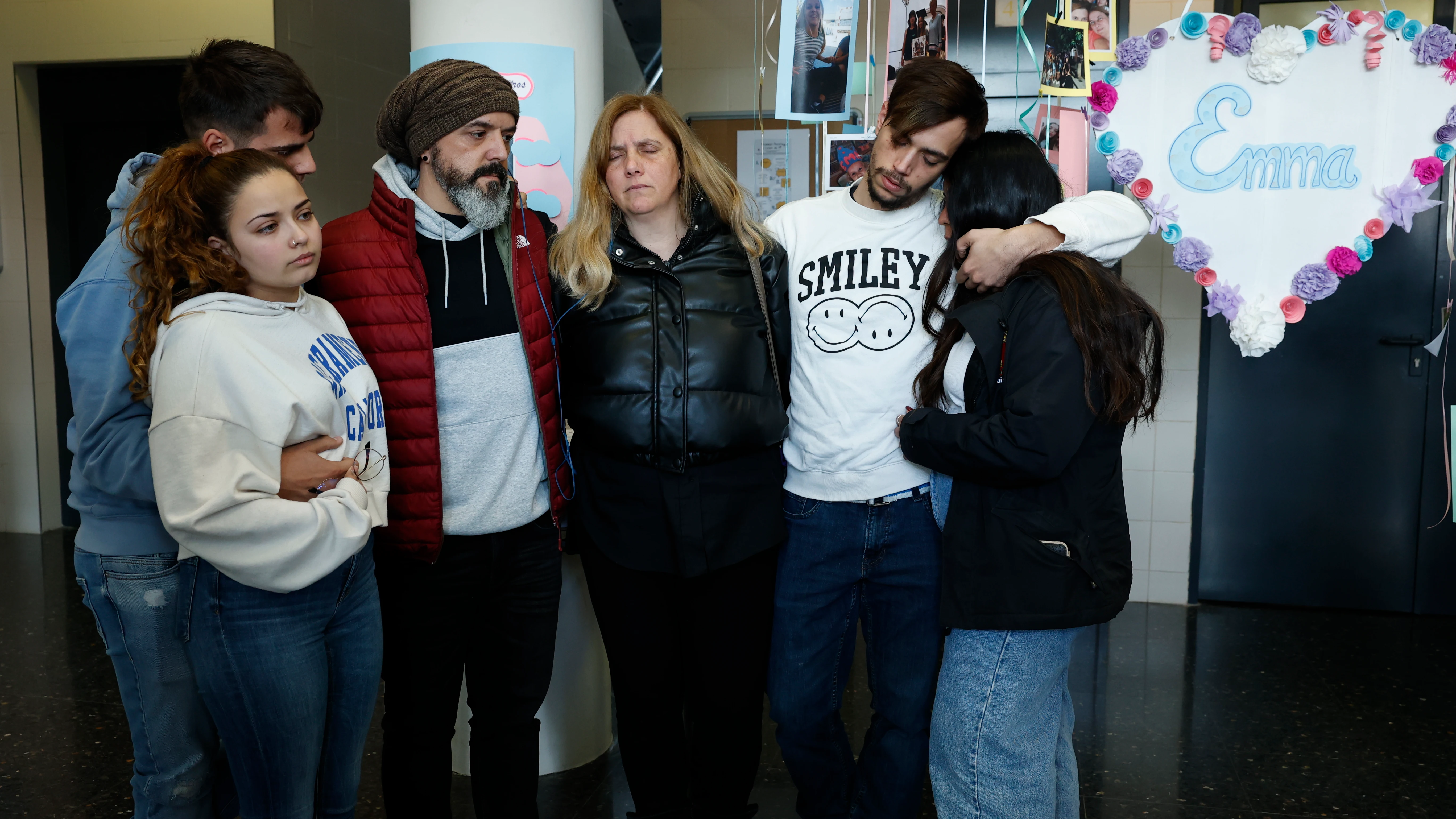 Los padres de Emma, la niña de 12 años que falleció en el Hospital Clínico de València