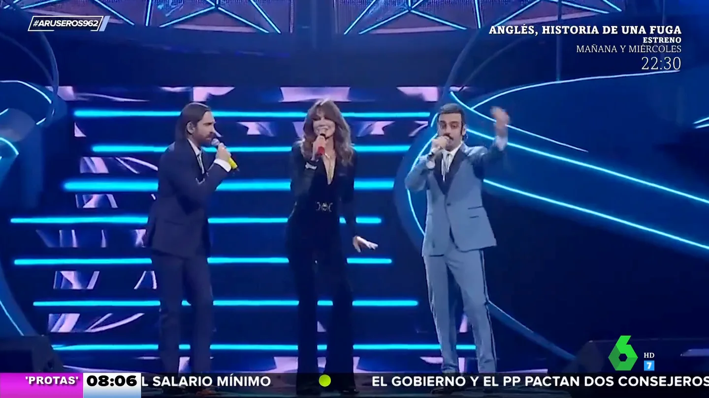 La actuación sorpresa de Carla Bruni en el festival de San Remo: "Nadie se esperaba su aparición" La actuación sorpresa de Carla Bruni en el festival de San Remo: "Nadie se esperaba su aparición"