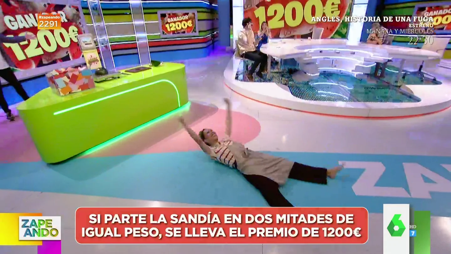 La apoteósica reacción de María Gómez al regalar a un espectador los 1.200 euros de la sandía millonaria La apoteósica reacción de María Gómez al regalar a un espectador los 1.200 euros de la sandía millonaria