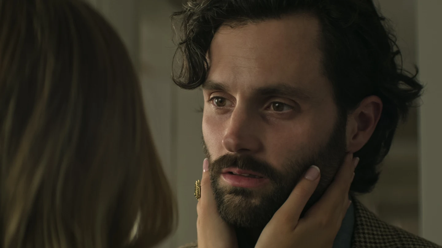 Penn Badgley, en una escena de la cuarta temporada de 'You'. Penn Badgley, en una escena de la cuarta temporada de 'You'.