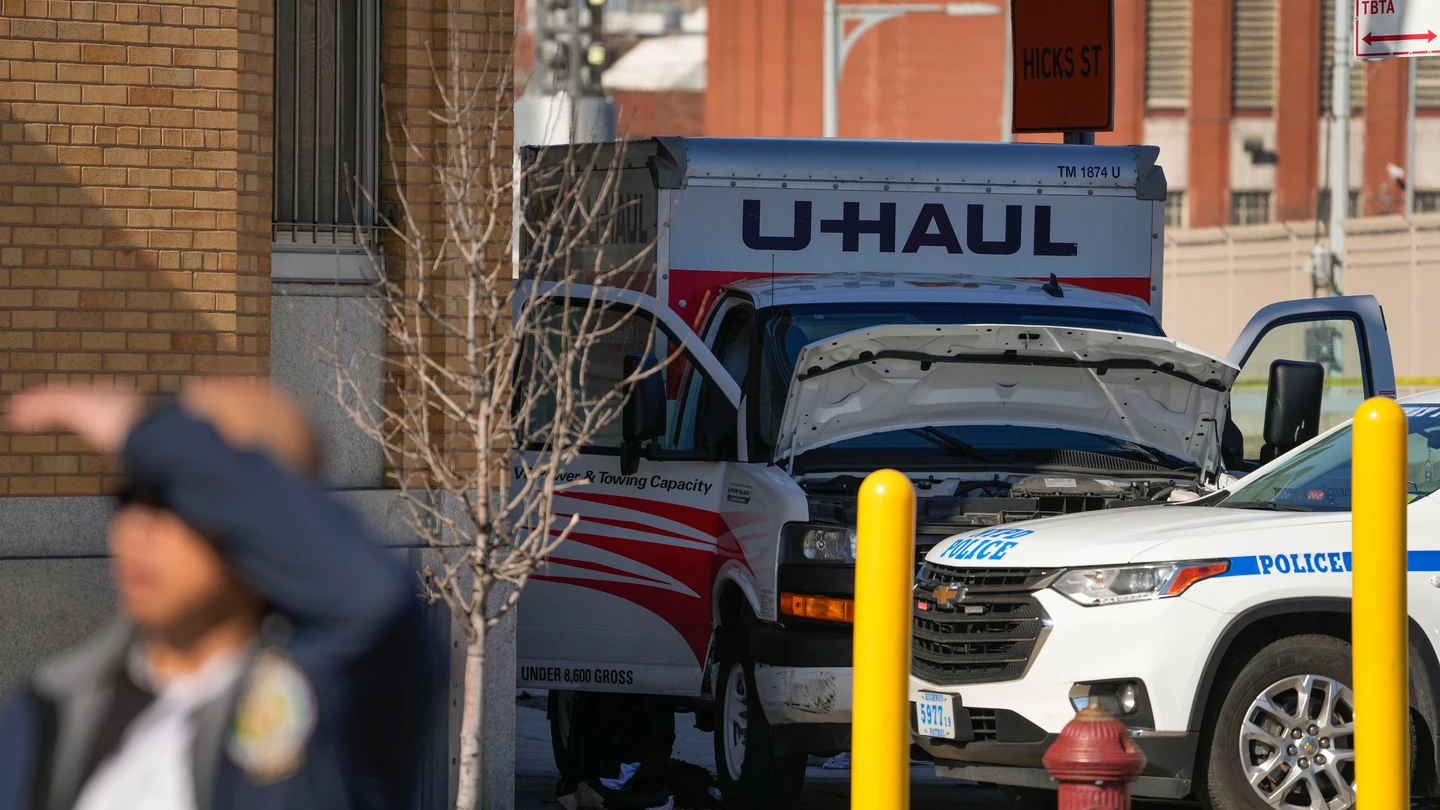 El camión utilizado para llevar a cabo un atropello intencionado en Nueva York El camión utilizado para llevar a cabo un atropello intencionado en Nueva York