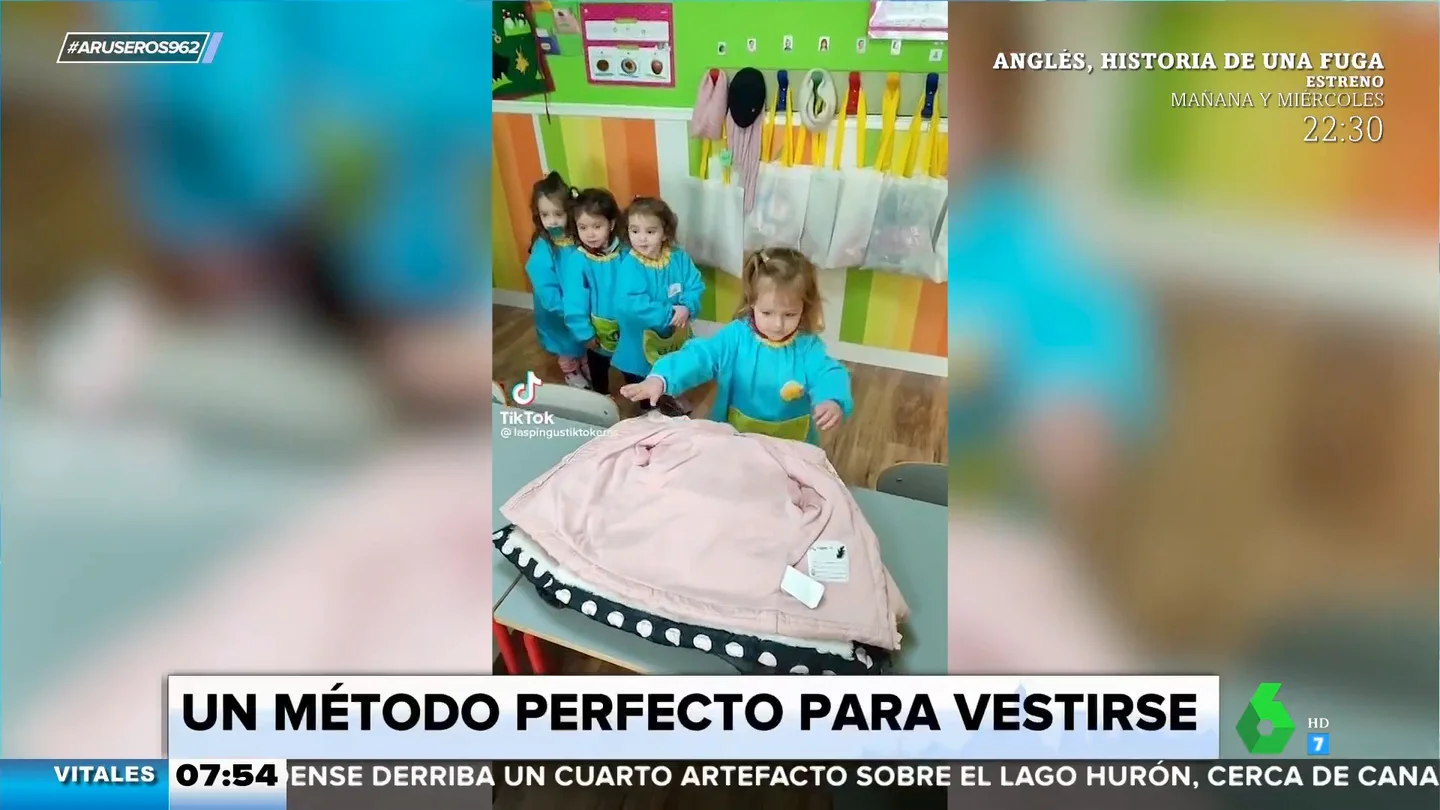 El incréible método para que los niños se pongan el abrigo rápido y bien antes de salir a la calle El incréible método para que los niños se pongan el abrigo rápido y bien antes de salir a la calle