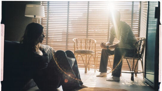 Irene y Julio en 'Todas las veces que nos enamoramos'