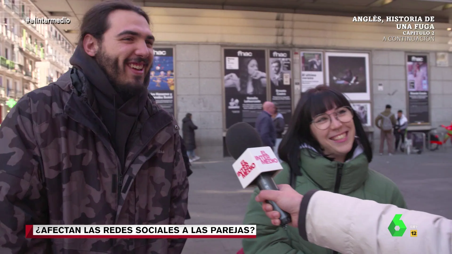 La solución de un chico para evitar la bronca de su novia cuando le dejaba en visto