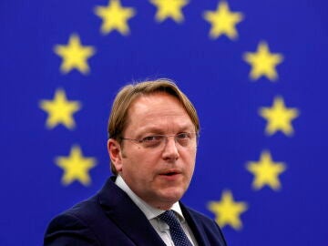 They call for the resignation of an Orbán commissioner for calling MEPs in Parliament “idiots”