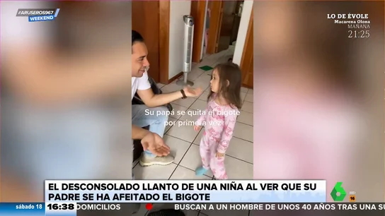El conmovedor momento en que una niña se desilusiona al ver a su padre sin bigote El conmovedor momento en que una niña se desilusiona al ver a su padre sin bigote