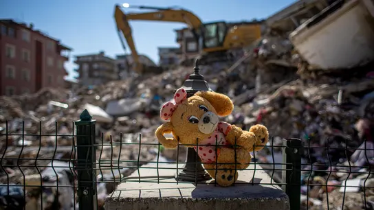 Niños y niñas en riesgo: las ONG alertan del peligro de que sean secuestrados tras los terremotos Niños y niñas en riesgo: las ONG alertan del peligro de que sean secuestrados tras los terremotos