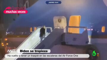 Nuevo tropiezo de Biden: el ridículo traspiés en su Air Force One