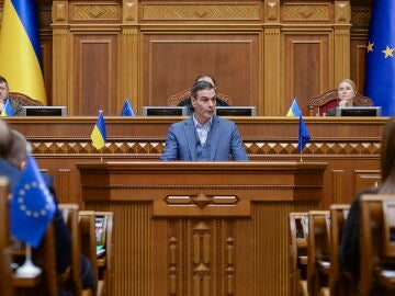 Sánchez dismisses the Russian invasion as “illegal” before the Ukrainian parliament: “We will soon deliver Leopard tanks”