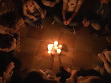 Ukrainian children cover ‘Let the children sing’ by José Luis Perales to ask for peace