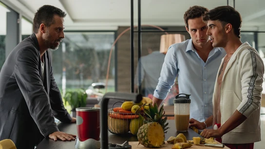 Hugo Silva interpreta a un exfutbolista y representante de jugadores en 'Pollos sin cabeza'. Hugo Silva interpreta a un exfutbolista y representante de jugadores en 'Pollos sin cabeza'.