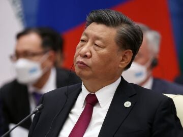 China denounces that a US warship has entered its waters illegally