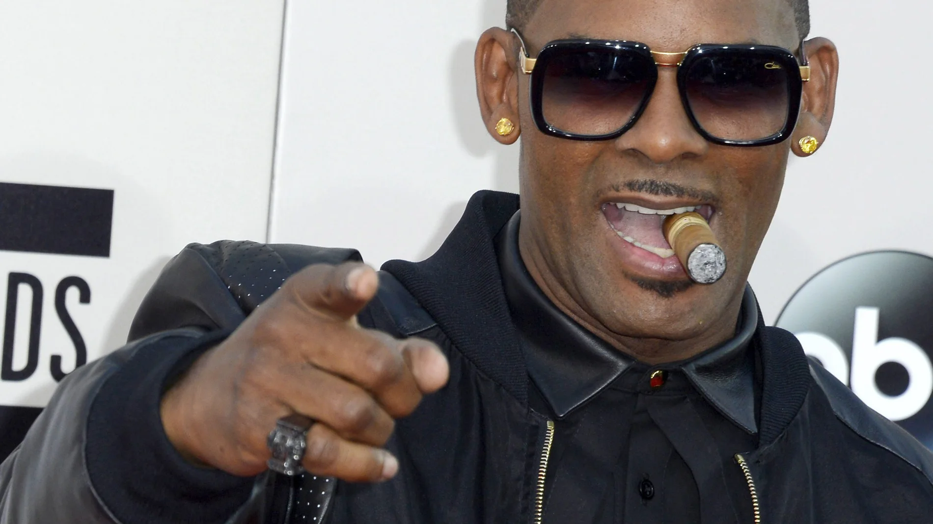 El cantante R. Kelly es condenado a 20 años de cárcel por abuso de menores