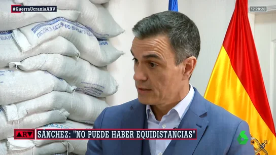 Sánchez defiende el envío de armamento a Ucrania: "Entre un agredido y un agresor no puede haber equidistancia" Sánchez defiende el envío de armamento a Ucrania: "Entre un agredido y un agresor no puede haber equidistancia"