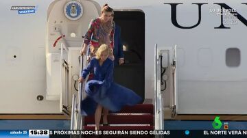El sorprendente momento a lo Marilyn Monroe de Jill Biden al bajar de un avión
