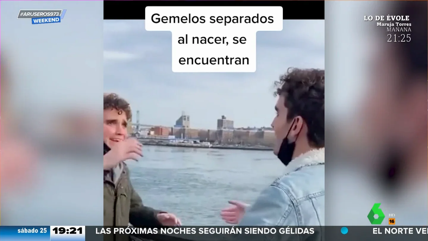 El increíble instante en el que dos gemelos separados al nacer se encuentran 20 años después El increíble instante en el que dos gemelos separados al nacer se encuentran 20 años después