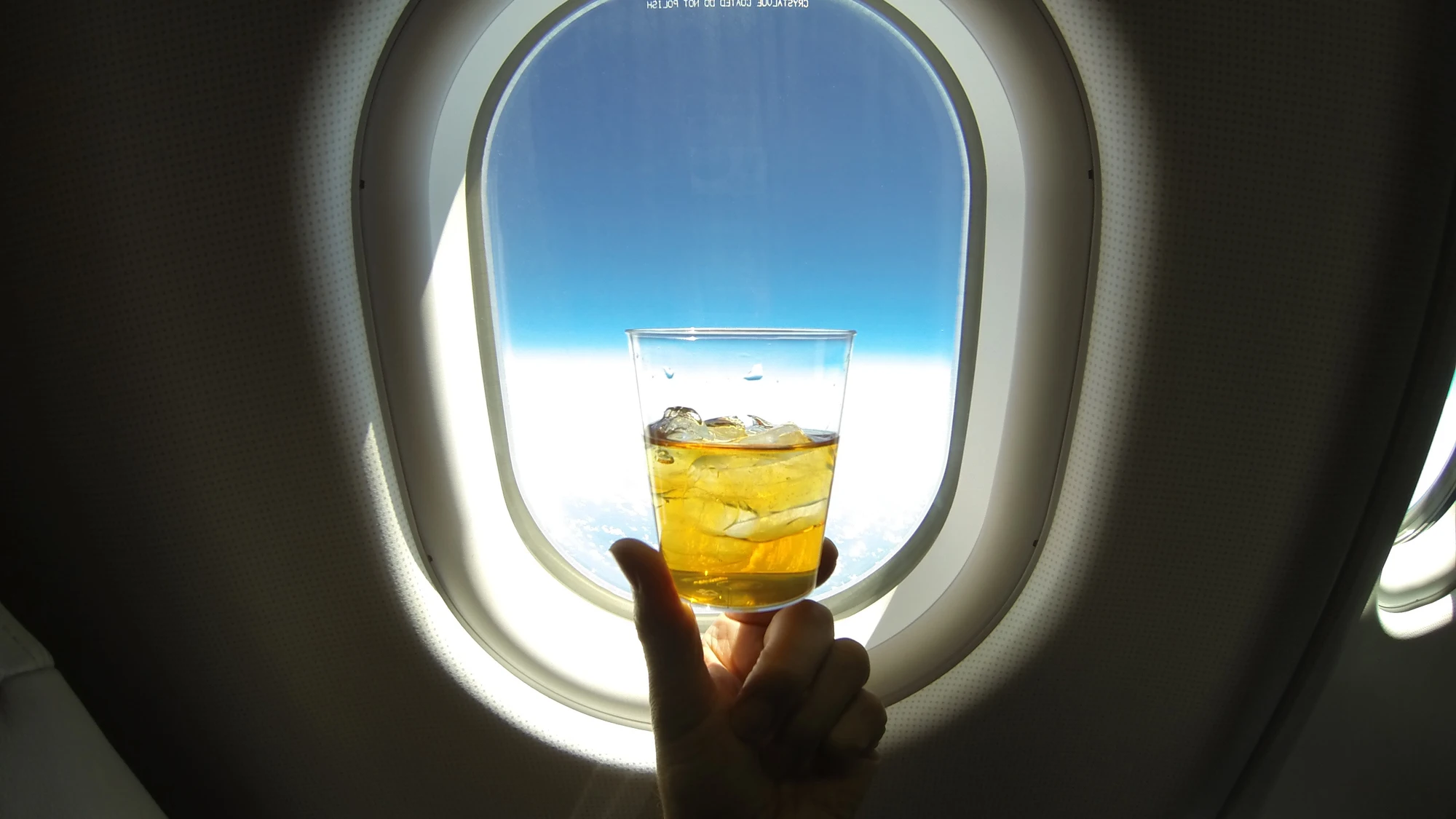 Beber alcohol en un avión Beber alcohol en un avión