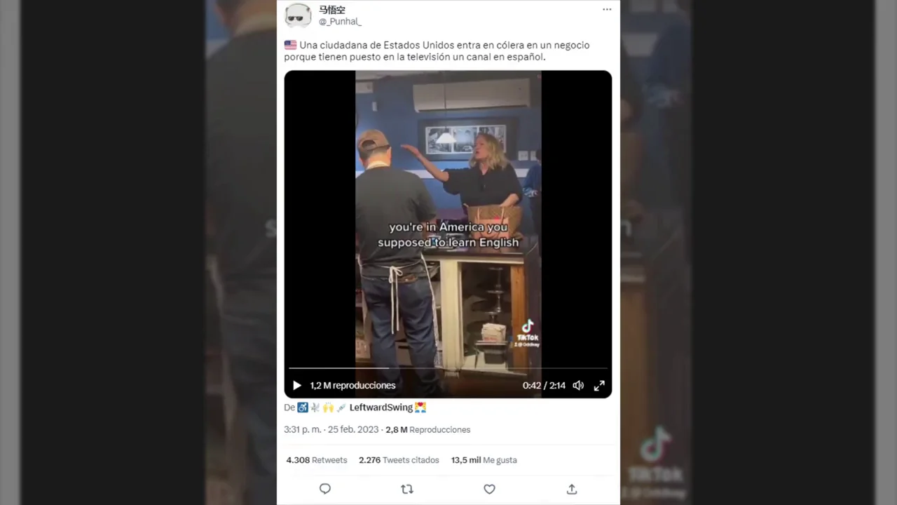 Una mujer de Estados Unidos entra en c&oacute;lera al ver que tienen puesto en espa&ntilde;ol el canal de una televisi&oacute;n en una pizzer&iacute;a