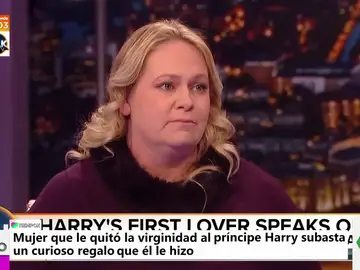 La mujer con la que el príncipe Harry perdió la virginidad subastará el peluche de la cerdita Peggy que le regaló