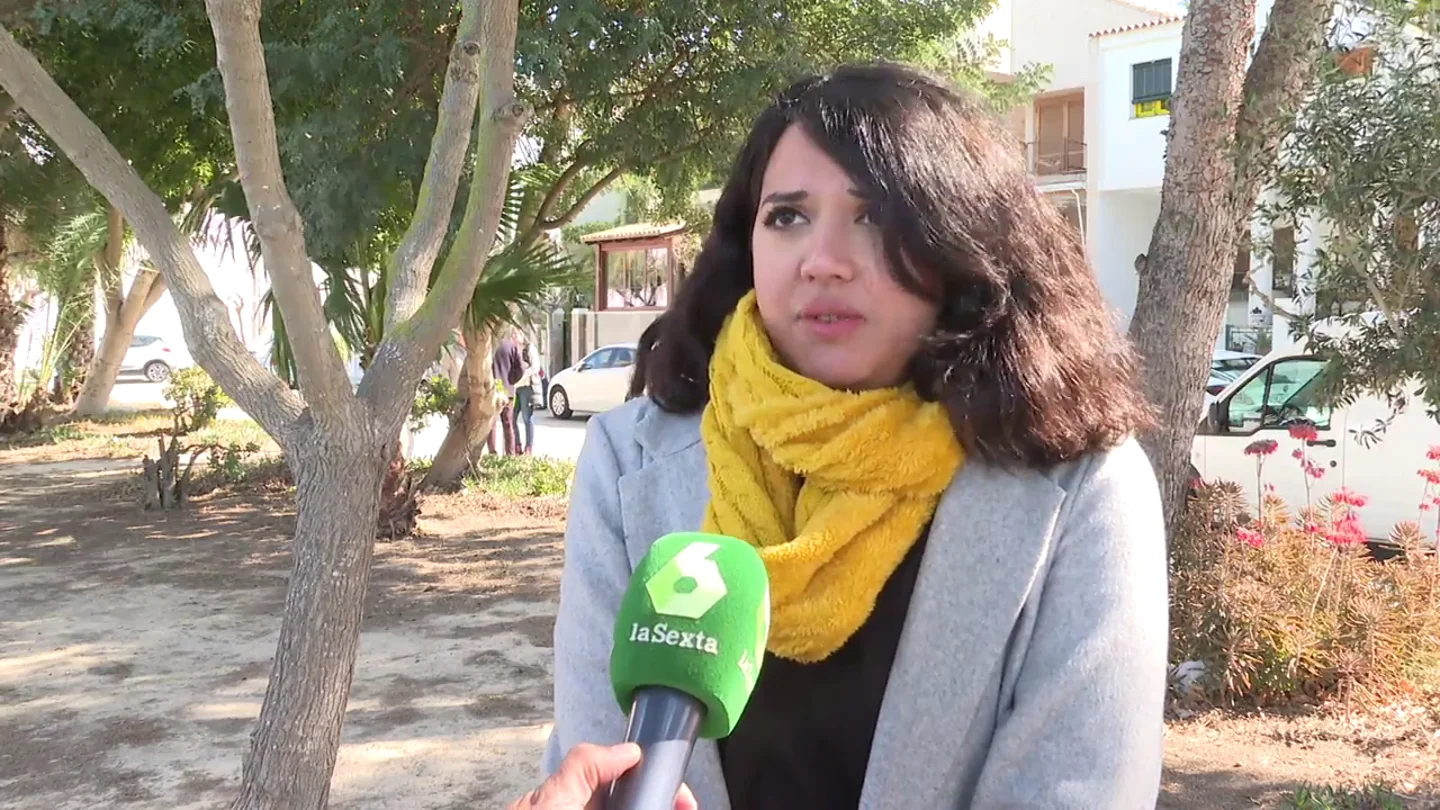 Habla la víctima de la agresión racista en Alicante: "Tengo mordidas, un esguince. No creía que estuviera pasando" Habla la víctima de la agresión racista en Alicante: "Tengo mordidas, un esguince. No creía que estuviera pasando"