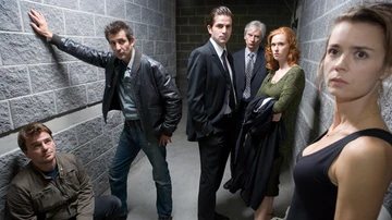 'Espiral' llega a España tras ocho temporadas triunfando en Francia. 'Espiral' llega a España tras ocho temporadas triunfando en Francia.