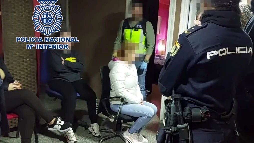 Detenida una pareja que explotó sexualmente a más de 120 mujeres con una red de agencias de modelos en Elche