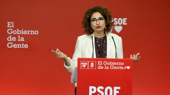 LaSexta Noticias Fin de Semana (05-03-23) Cruce de reproches de PSOE y PP por la ley de paridad: "¿Nuestras madres y abuelas no estuvieron porque no valían?" LaSexta Noticias Fin de Semana (05-03-23) Cruce de reproches de PSOE y PP por la ley de paridad: "¿Nuestras madres y abuelas no estuvieron porque no valían?"
