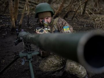 Russian militias announce control of the train station north of Bakhmut