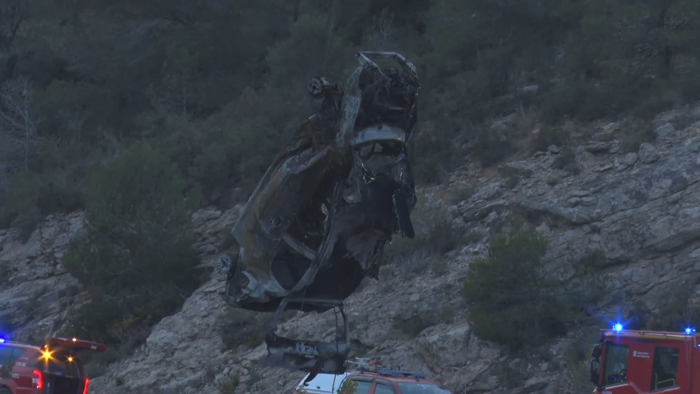 Estado el que ha quedado el coche siniestrado en Tarragona que dejó tres menores muertos Estado el que ha quedado el coche siniestrado en Tarragona que dejó tres menores muertos