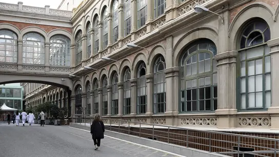 Fachada del Hospital Clínic de Barcelona Un ciberataque al Hospital Clínic de Barcelona obliga a cancelar consultas y derivar urgencias a otros hospitales