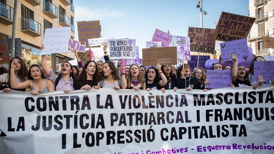 Manifestantes del 8 M en Barcelona. Manifestantes del 8 M en Barcelona.