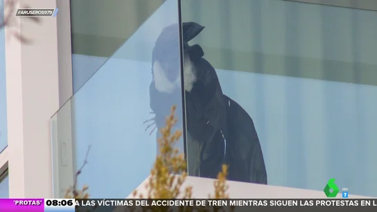 La preocupación de Alfonso Arús por la desaparición de la bruja del balcón de Shakira La preocupación de Alfonso Arús por la desaparición de la bruja del balcón de Shakira