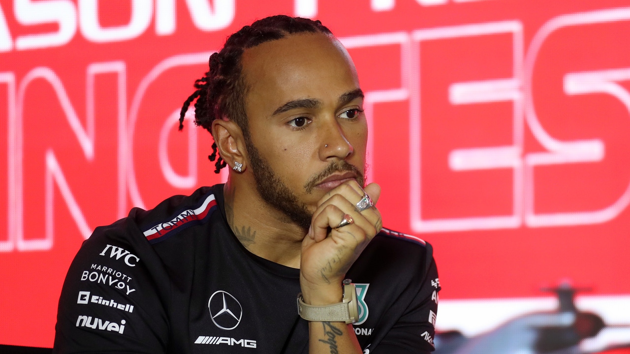 Mercedes ‘calm’ with Lewis Hamilton renewal despite obvious problems