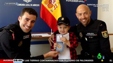 Dos policías salvan la vida de un niño de 3 años en Lanzarote