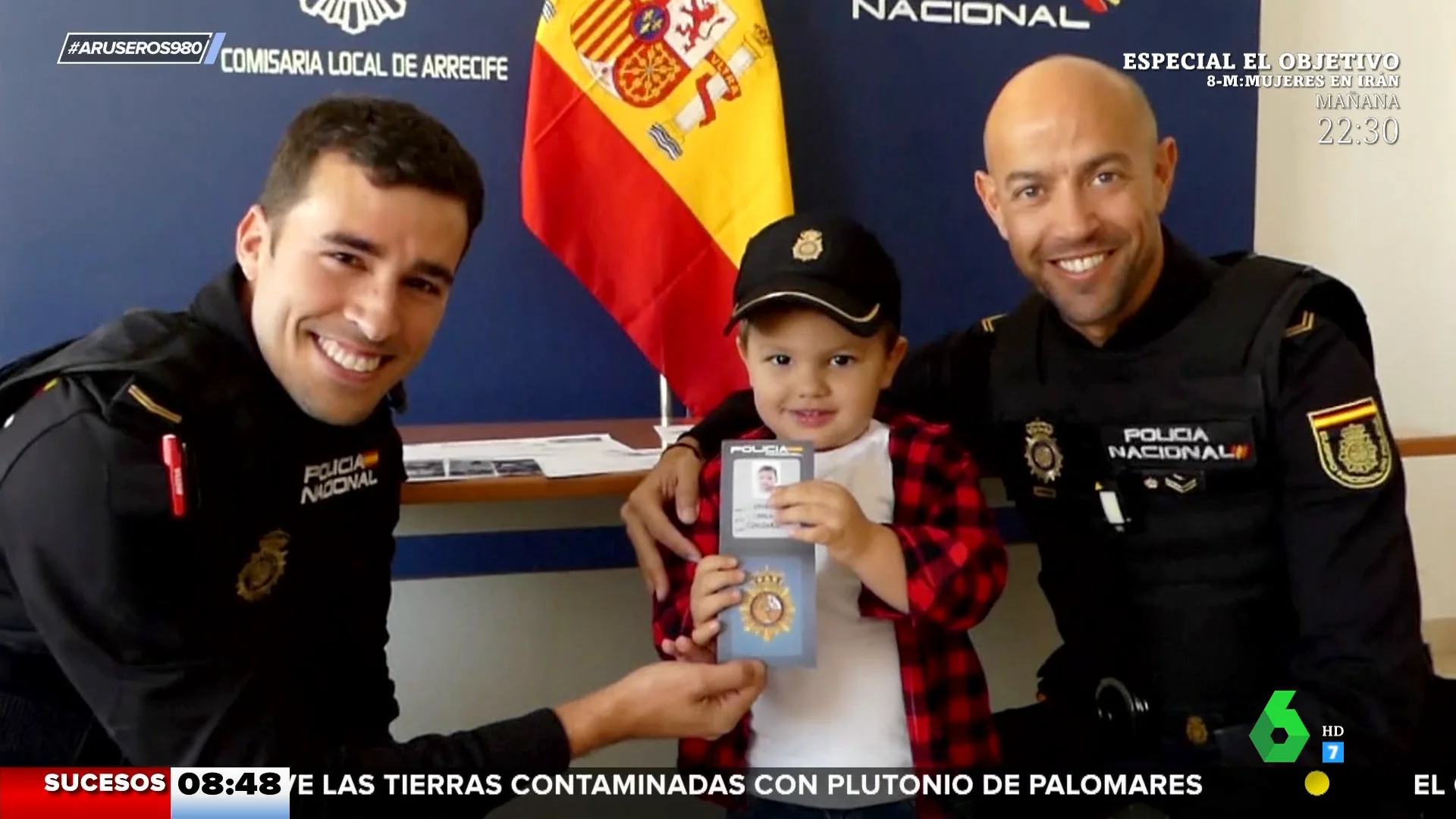 Dos policías salvan la vida de un niño de 3 años en Lanzarote