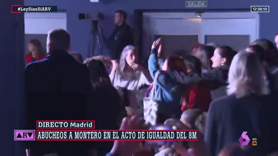 Abucheos a Irene Montero en el 8M Abucheos a Irene Montero en el 8M