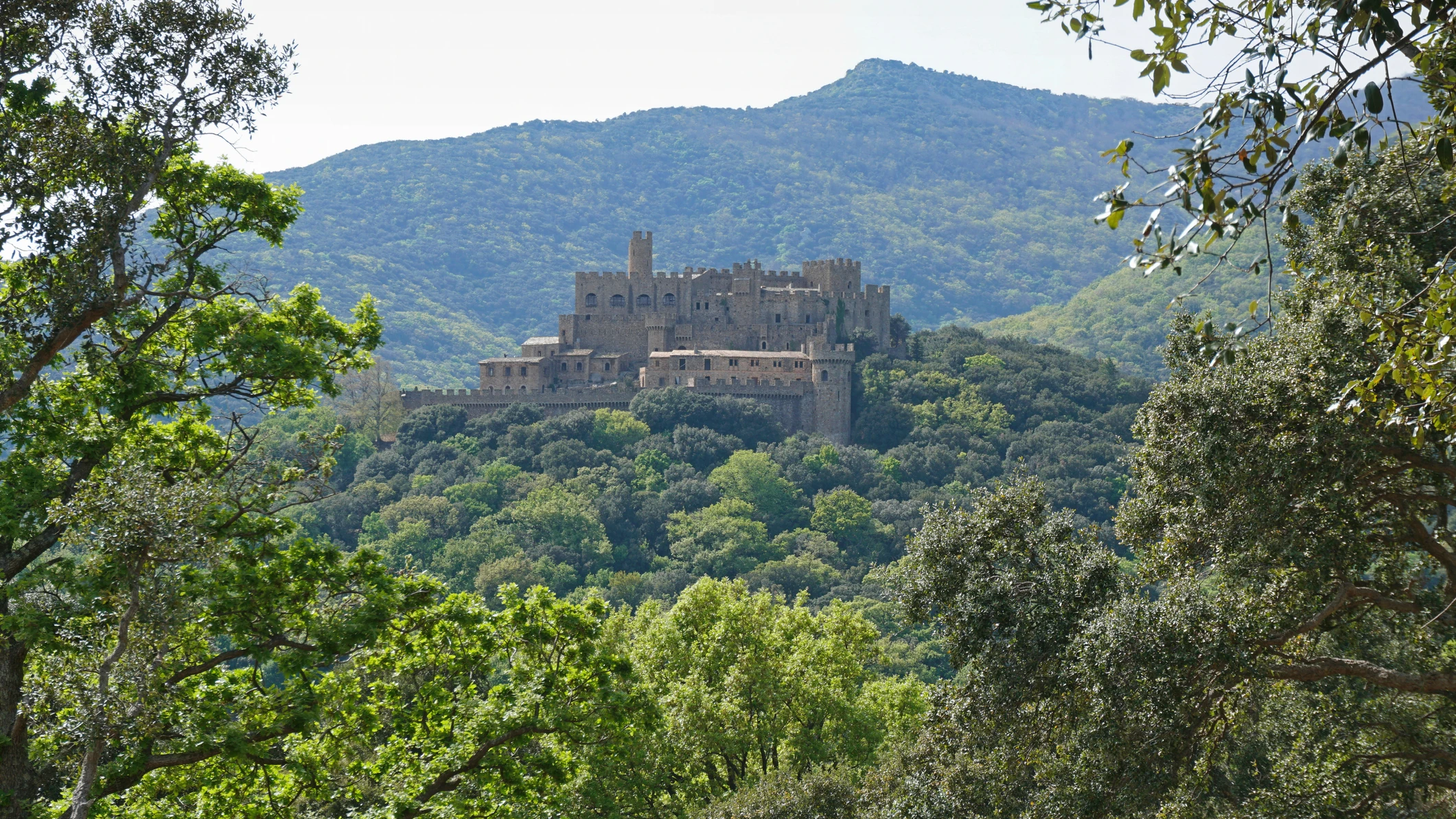 Castillo de Requesens, en Girona Castillo de Requesens, en Girona