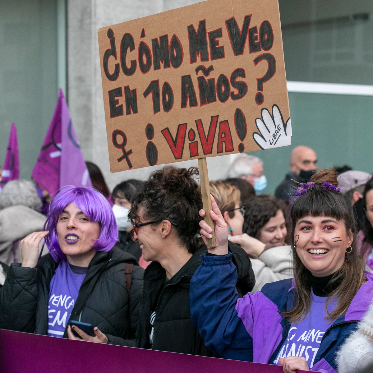 150 frases y lemas para hacer tus carteles de la manifestación del Día de  la Mujer