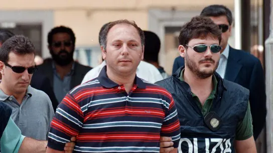 Fotografía de 1997 de la detención del mafioso Gaspare Spatuzza en Palermo Fotografía de 1997 de la detención del mafioso Gaspare Spatuzza en Palermo