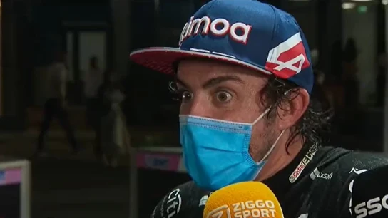 Red Bull 'calienta' el GP de Arabia Saudí con Fernando Alonso con un llamativo vídeo Red Bull 'calienta' el GP de Arabia Saudí con Fernando Alonso con un llamativo vídeo