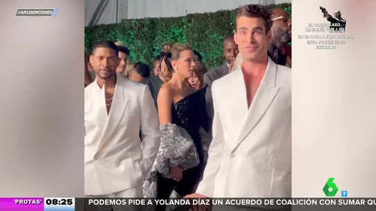 El divertido momento en el que Usher y Jon Kortajarena se dan cuenta de que llevan el mismo traje El divertido momento en el que Usher y Jon Kortajarena se dan cuenta de que llevan el mismo traje